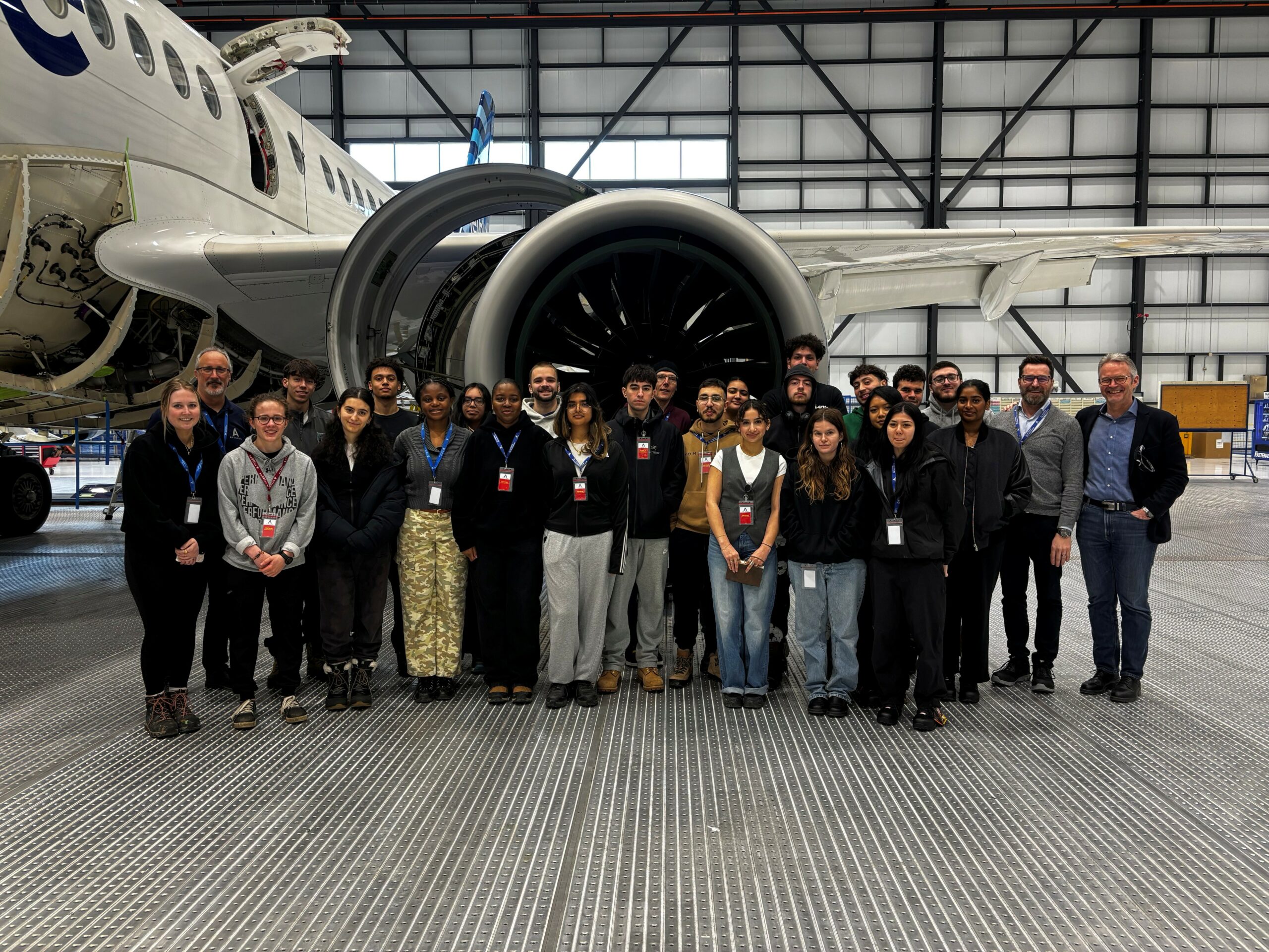 image Visite du cours Économie et monde des affaires chez Avianor